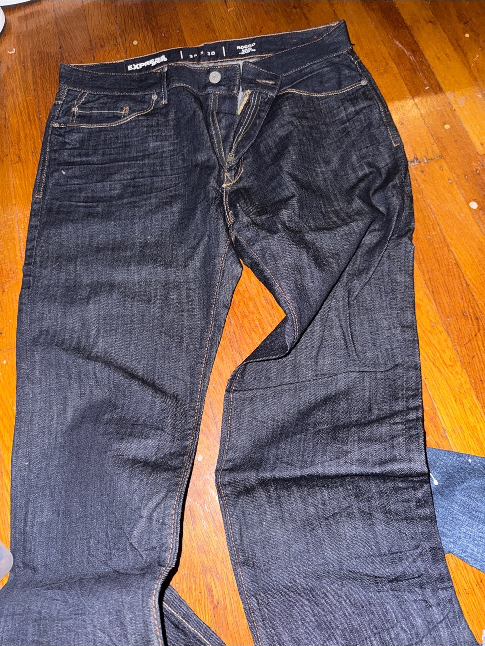 Express Men’s Dark Wash Slim Straight Jeans - Black Indigo